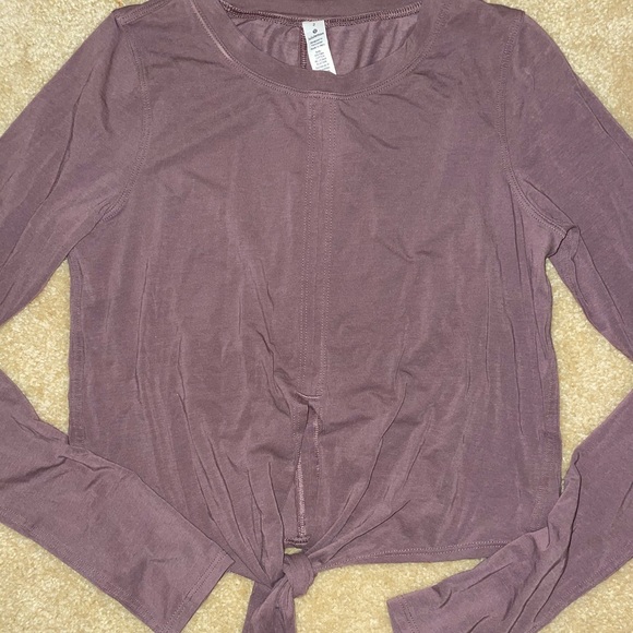 Time to restore Lululemon top - Picture 5 of 5